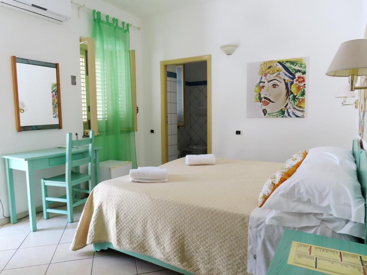 Stromboli Central Family Apartment - 3 Double Rooms Εξωτερικό φωτογραφία