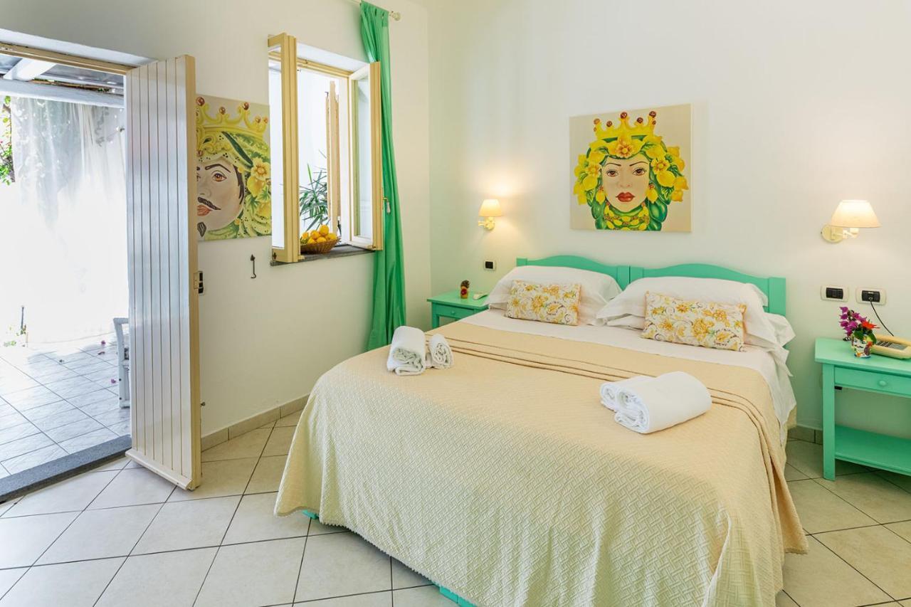 Stromboli Central Family Apartment - 3 Double Rooms Εξωτερικό φωτογραφία