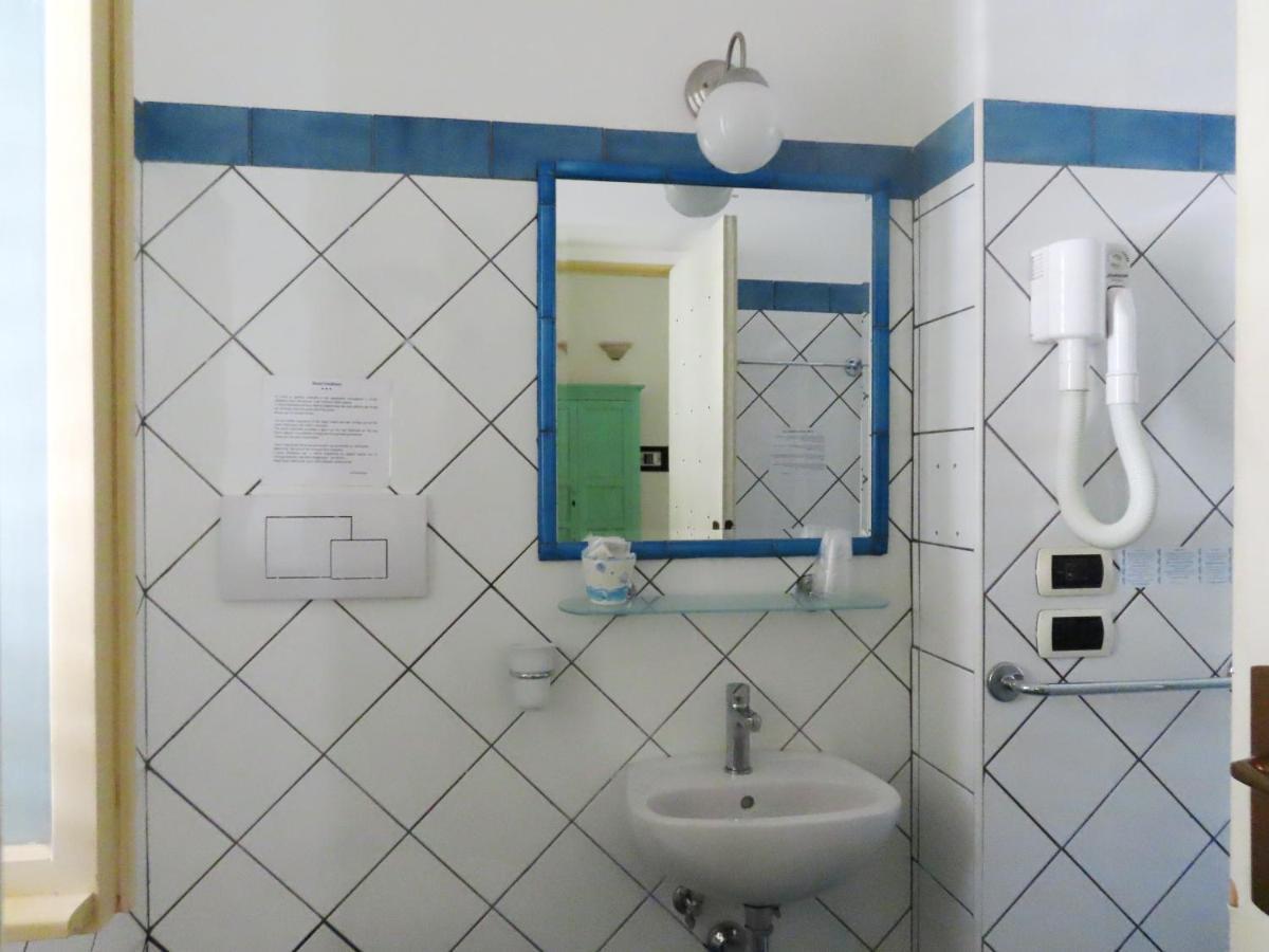 Stromboli Central Family Apartment - 3 Double Rooms Εξωτερικό φωτογραφία