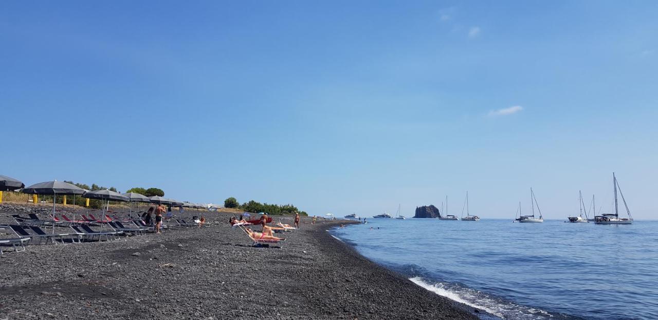 Stromboli Central Family Apartment - 3 Double Rooms Εξωτερικό φωτογραφία