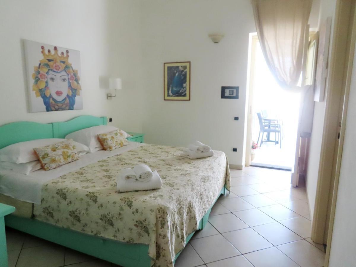Stromboli Central Family Apartment - 3 Double Rooms Εξωτερικό φωτογραφία